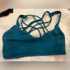 Lululemon free to be serene bra